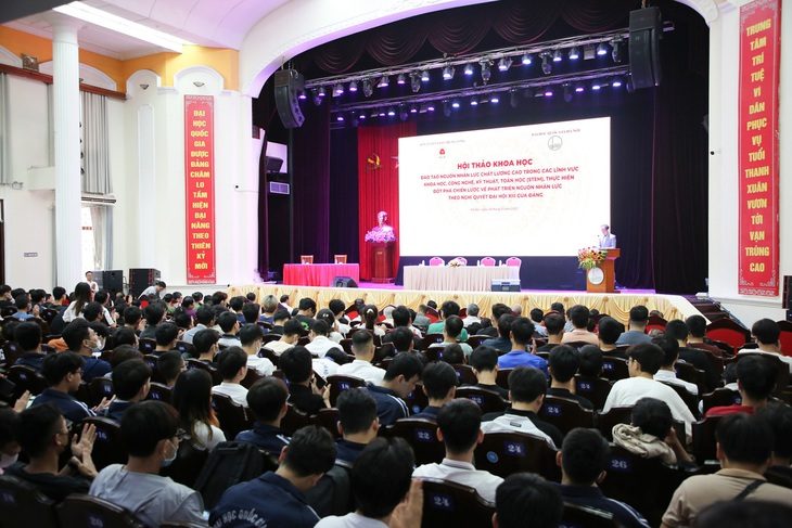 Chưa chú trọng giáo dục STEM ở bậc đại học - Ảnh 1. Hội thảo về STEM do Ban Tuyên giáo Trung ương phối hợp với Đại học Quốc gia Hà Nội tổ chức ngày 26-9 tại Hà Nội - Ảnh: ĐHQGHN