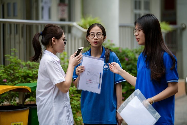 31-17392455806731431829130 Bộ GD-ĐT nói gì trước phản hồi trái chiều về quy định "dạy thêm"? - Ảnh 1.