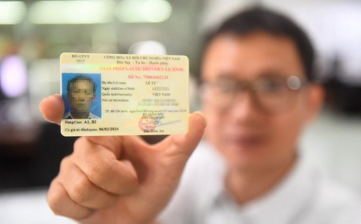 Bộ Công an đề xuất hai nội dung kiểm tra để phục hồi điểm bằng lái xe- Ảnh 1. Tài xế muốn phục hồi điểm bằng lái ô tô phải đạt cả kiểm tra lý thuyết và mô phỏng - Ảnh minh họa - Ảnh: TỰ TRUNG