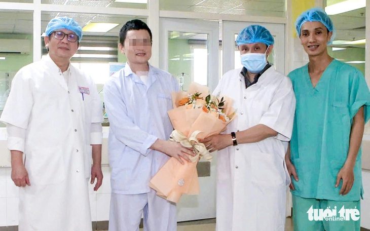 Bệnh nhân được ghép tim xuyên Việt thứ 12 ở Huế xuất viện - Ảnh 1. Bệnh nhân được ghép tim xuyên Việt thứ 12 ở Huế xuất viện - Ảnh 1.