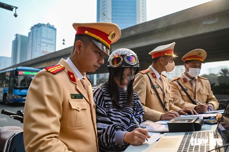 base64-1737464706853166388925 Ba tuần thực thi nghị định 168: số vi phạm bị xử lý giảm, ý thức chấp hành tăng - Ảnh 1.