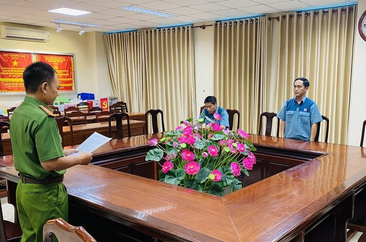 Bắt phó giám đốc trung tâm đăng kiểm ở Cần Thơ - Ảnh 1. Bắt phó giám đốc trung tâm đăng kiểm ở Cần Thơ - Ảnh 1.