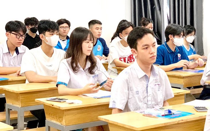 Thí sinh tham dự kỳ thi đánh giá năng lực do ĐH Quốc gia TP.HCM tổ chức năm 2023 - Ảnh: TRẦN HUỲNH Thí sinh tham dự kỳ thi đánh giá năng lực do ĐH Quốc gia TP.HCM tổ chức năm 2023 - Ảnh: TRẦN HUỲNH