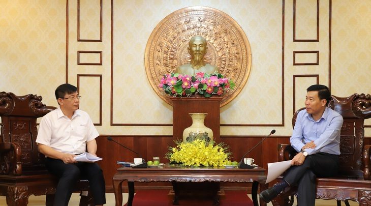 Bình Phước: tháo gỡ khó khăn, vướng mắc các công trình điện trên địa bàn- Ảnh 1. Lãnh đạo tỉnh Bình Phước làm việc với lãnh đạo EVNSPC - Ảnh: EVNSPC cung cấp