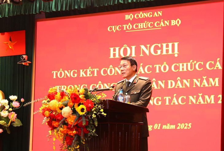 img3243-1736249757911518336808 Bộ trưởng Bộ Công an: Sử dụng cán bộ năng lực nổi trội, uy tín cao, bố trí đúng người, đúng việc - Ảnh 1.