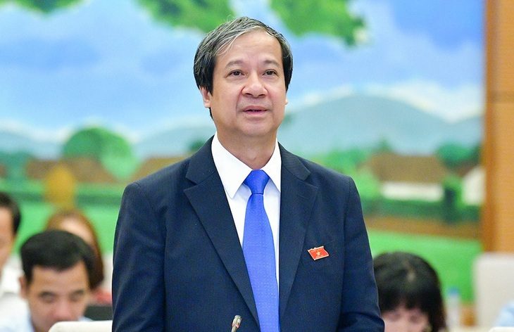 nguyen-kim-son-1729050112110339319675 Bộ Giáo dục và Đào tạo trả lời kiến nghị không tăng học phí đại học, giao Sở chọn sách giáo khoa - Ảnh 1.